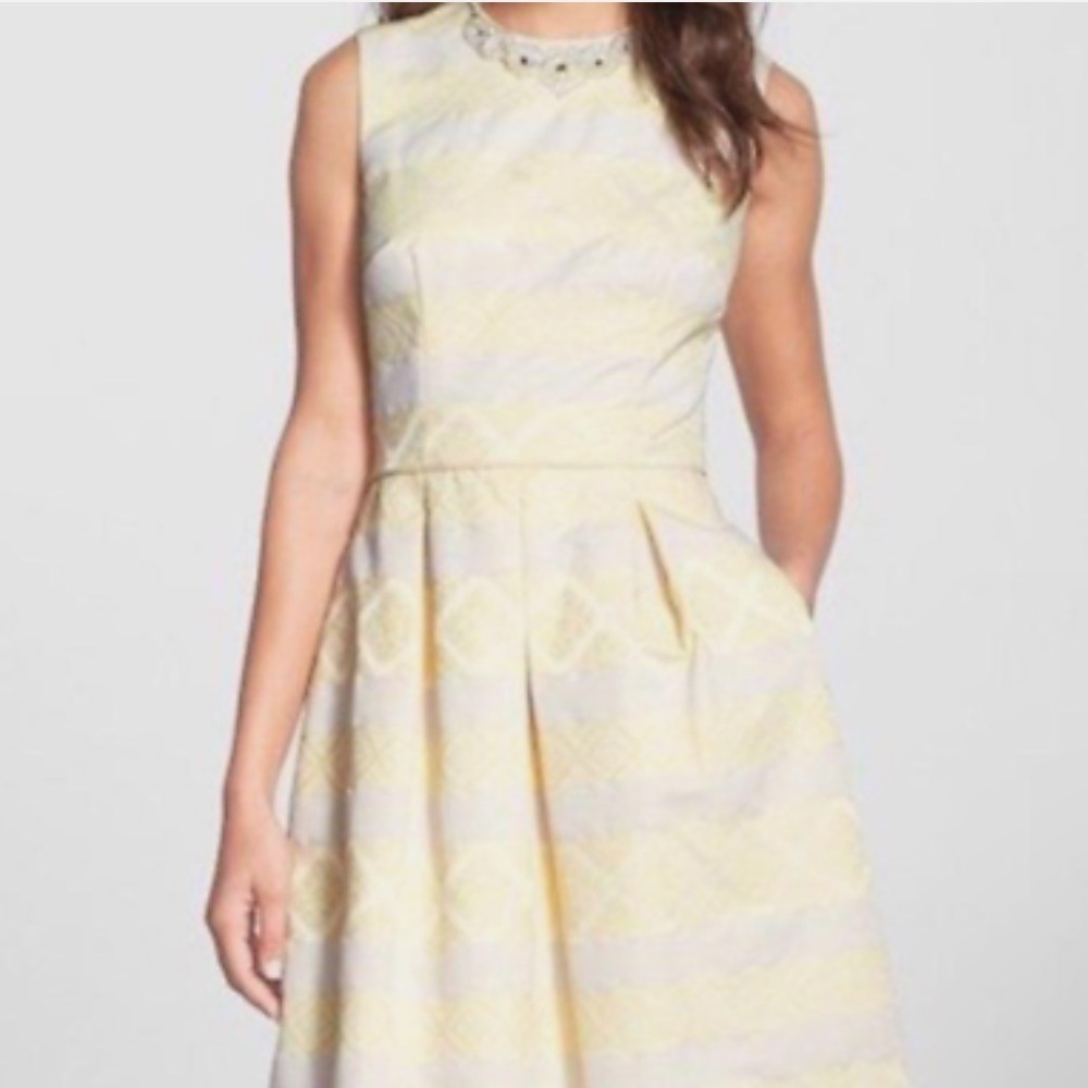 Maggy‎ London Fit and Flare Sleeveless Dress Size 6